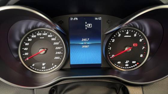 MERCEDES-BENZ C 180 1.6 CGI FLEX AVANTGARDE 9G-TRONIC